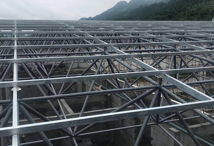 庆阳仁怀冠英学校艺体楼网架
